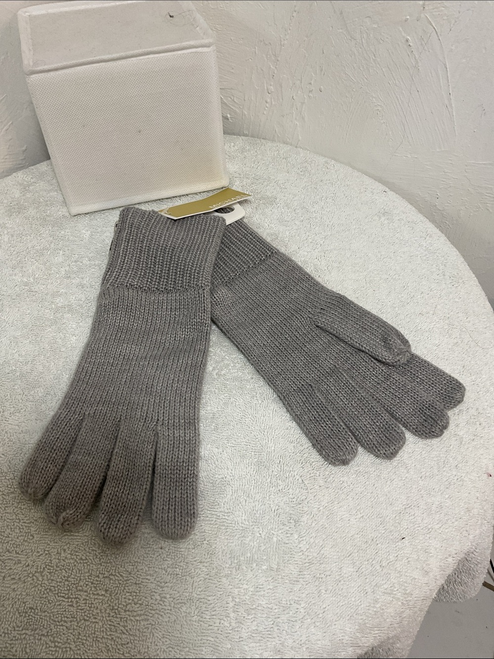 Michael Kors Shaker Zipper Knit Gloves Grey One Size NWT